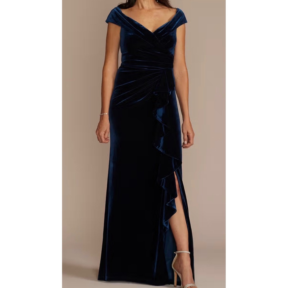 🆕Oleg Cassini Deep Blue Stretch Velvet Off-Shoulder Ruffle MOB Sheath Gown 16W